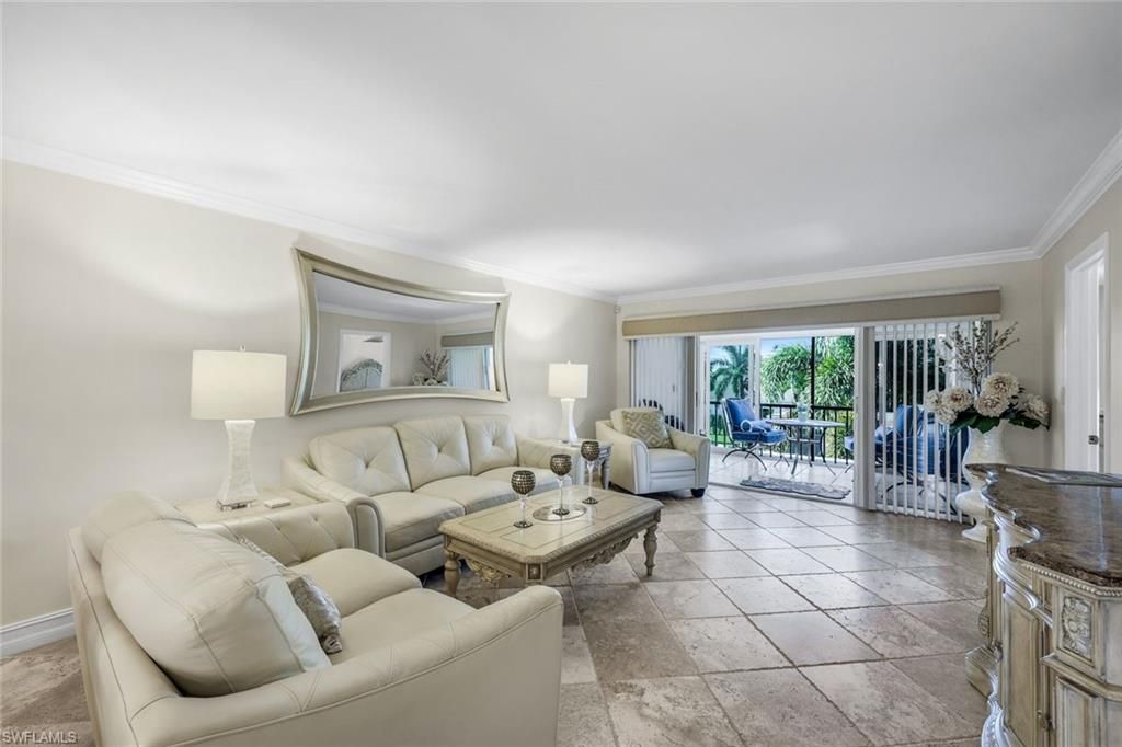 4200 Belair Ln, Unit 316, Naples, FL 34103 Photo