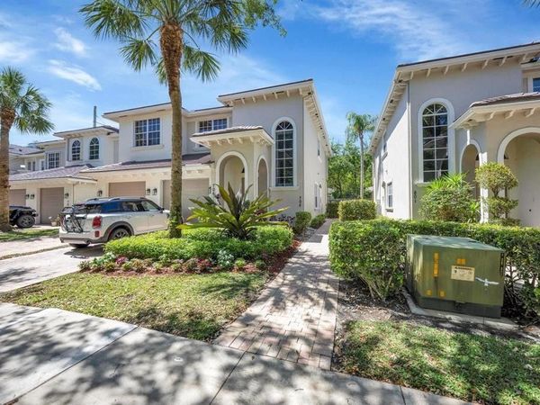 6365 Bella Circle, Unit 705, Boynton Beach, FL 33437