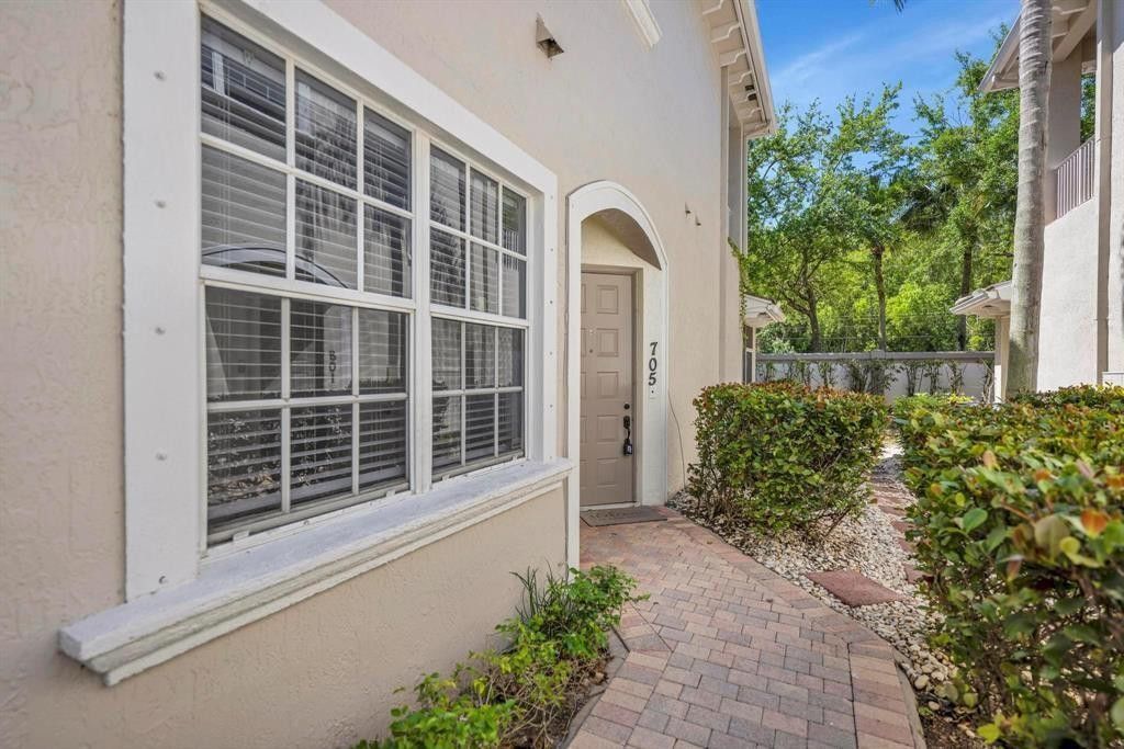 6365 Bella Circle, Unit 705, Boynton Beach, FL 33437 Photo