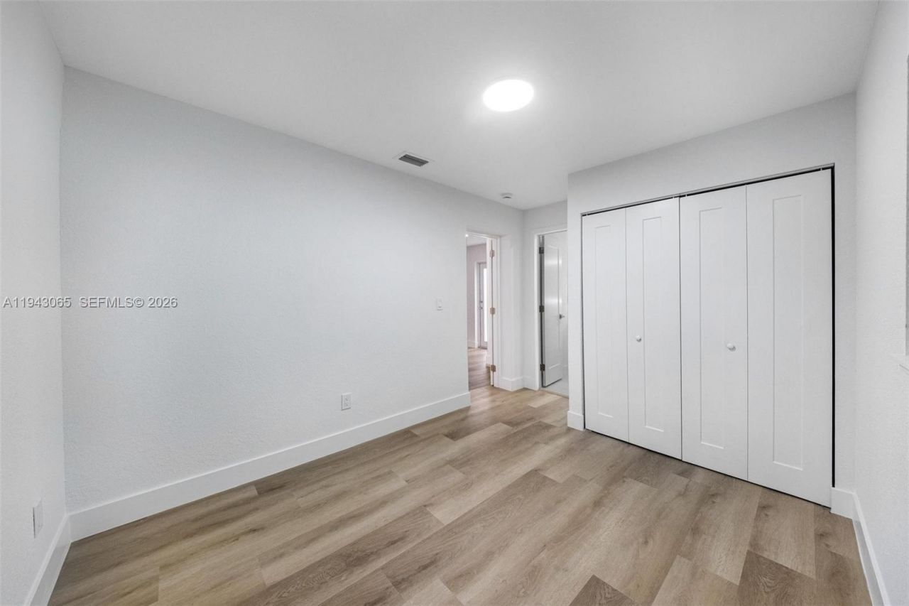 2951 NW 47th St, Miami, FL 33142 Photo