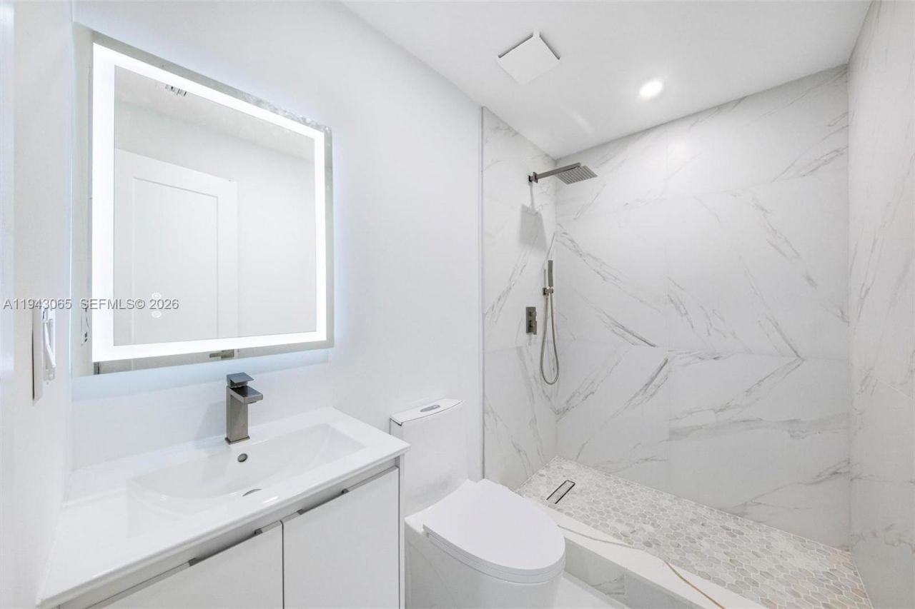 2951 NW 47th St, Miami, FL 33142 Photo