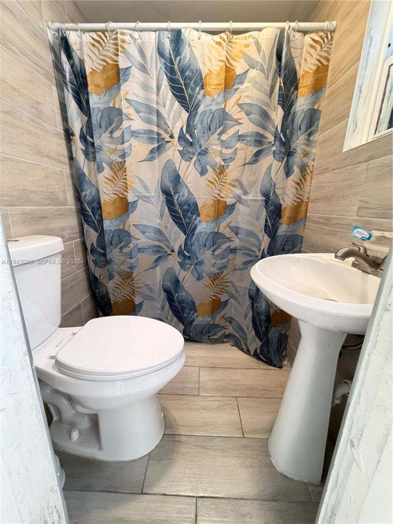 11201 NW 12th Ave, Unit 2, Miami, FL 33168 Photo