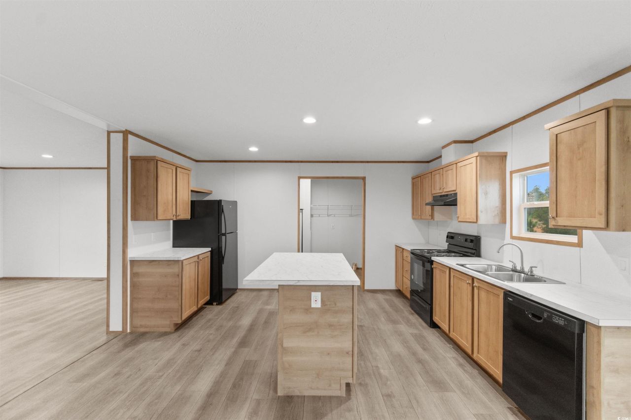 6613 Strickland Rd. Photo 12