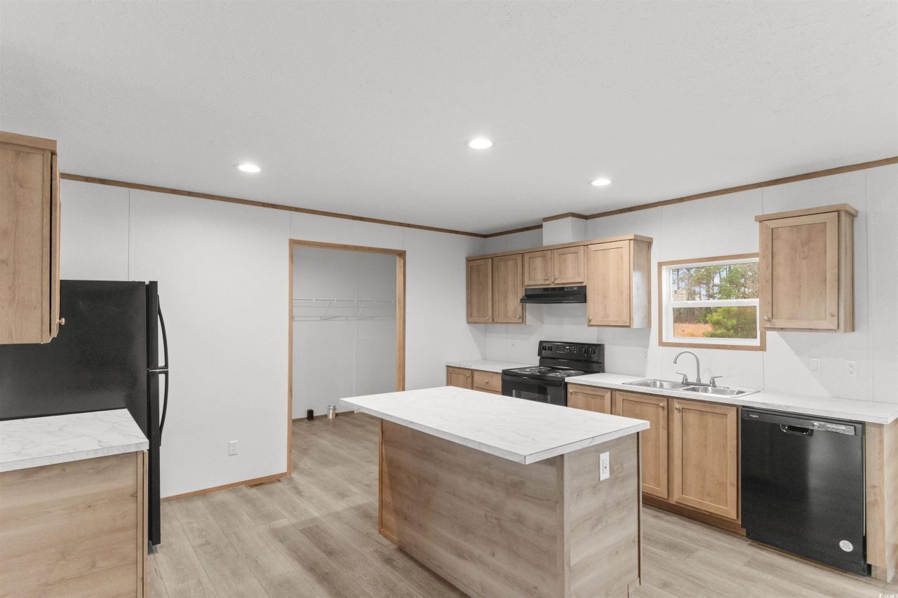 6613 Strickland Rd. Photo 9