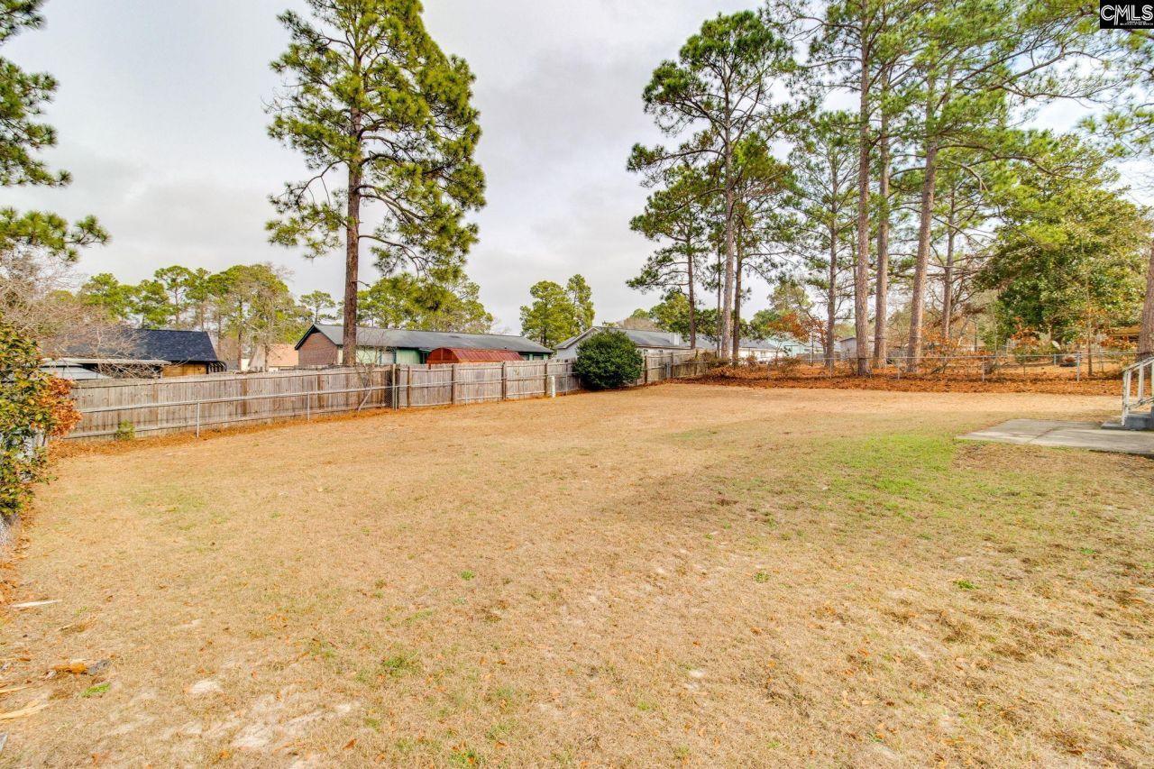 305 Concourse Photo 28