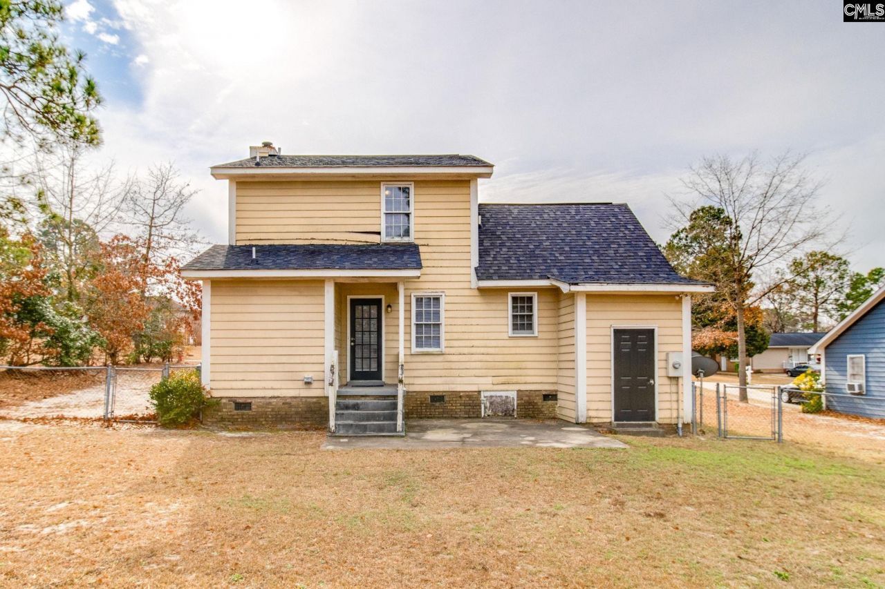 305 Concourse Photo 29