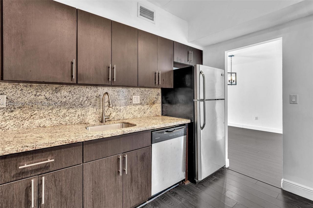 500 Bayview Dr, Unit 228, Sunny Isles Beach, FL 33160 Photo