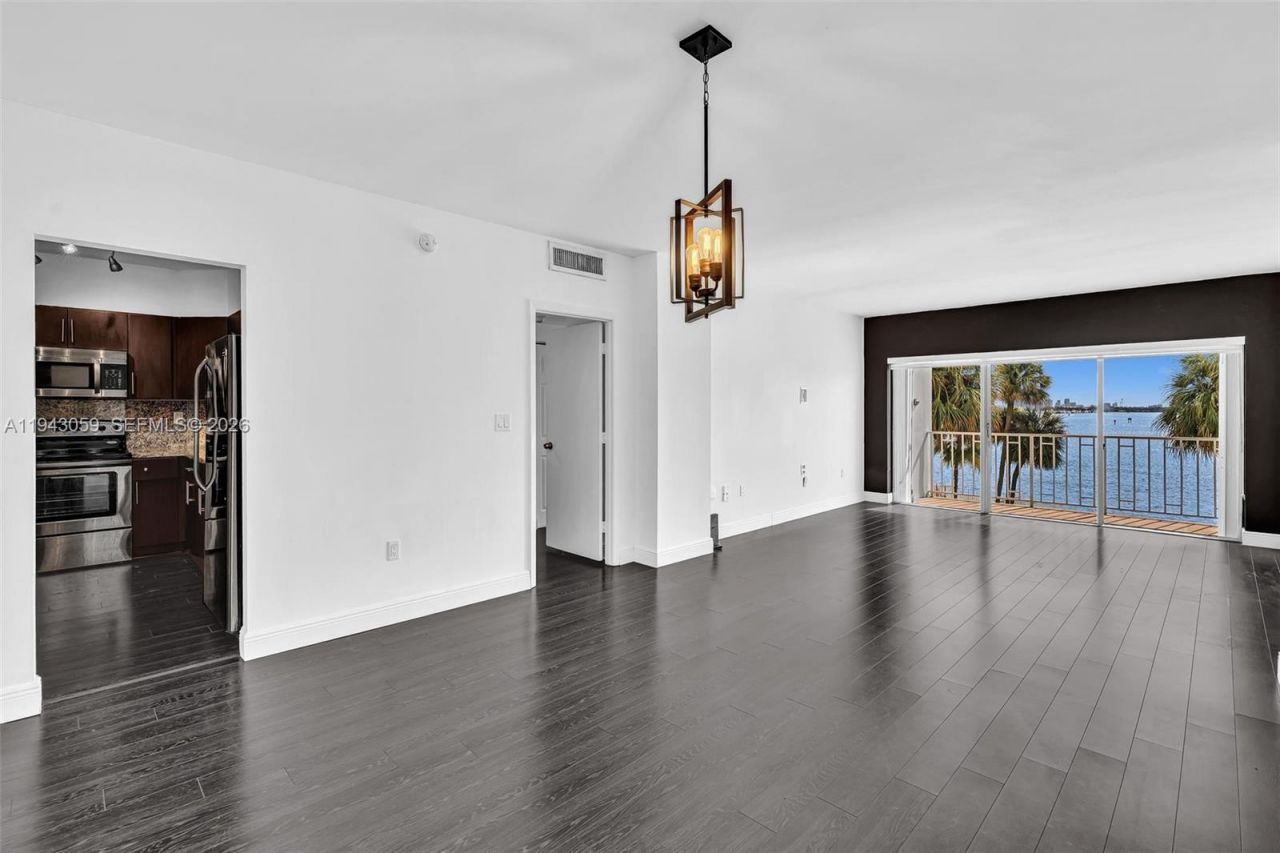 500 Bayview Dr, Unit 228, Sunny Isles Beach, FL 33160 Photo