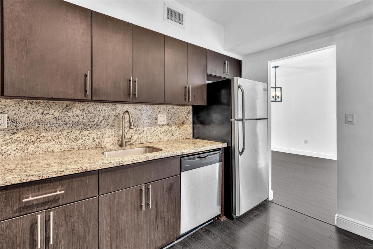 500 Bayview Dr, Unit 228, Sunny Isles Beach, FL 33160 Photo