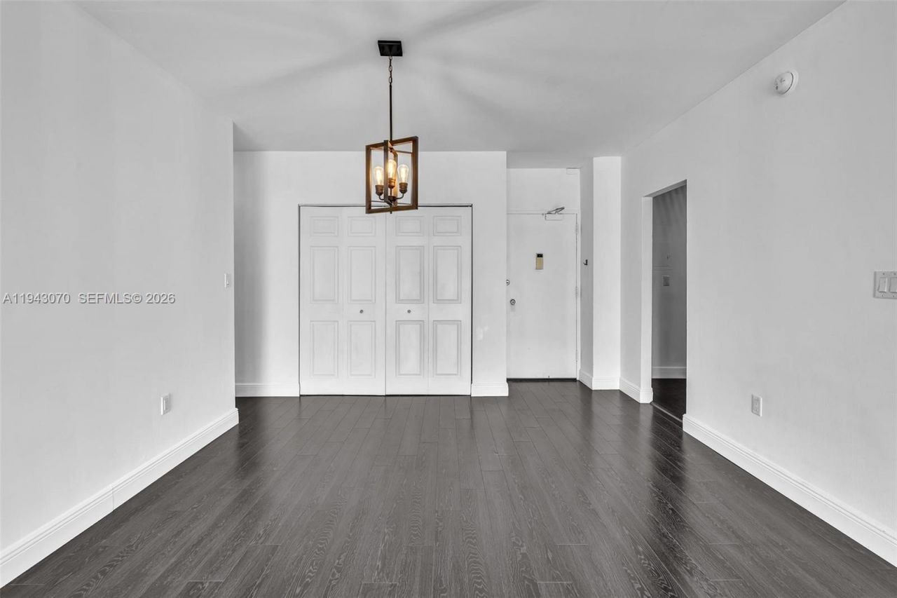 500 Bayview Dr, Unit 228, Sunny Isles Beach, FL 33160 Photo