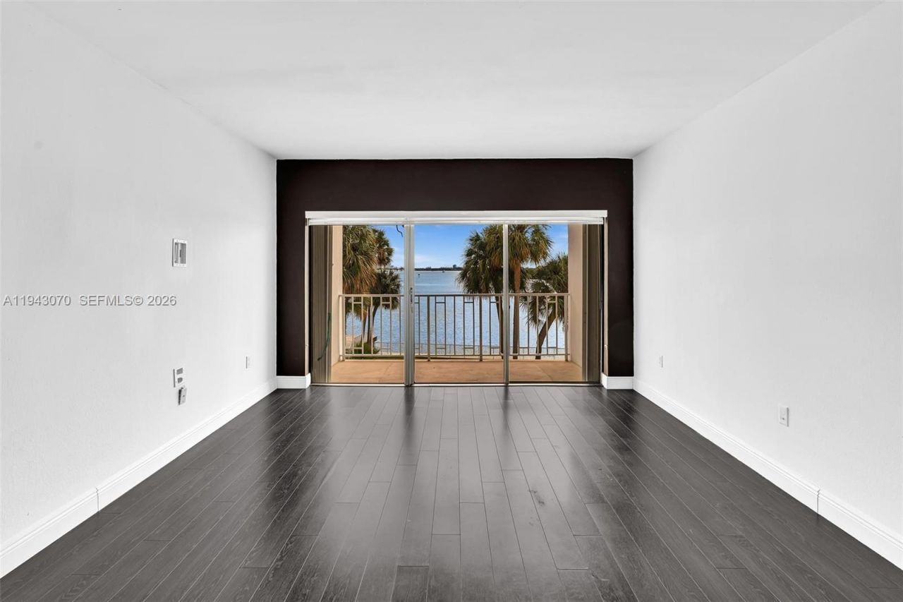 500 Bayview Dr, Unit 228, Sunny Isles Beach, FL 33160 Photo