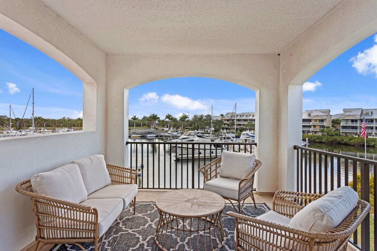 3036 Christophers Watch Lane, Ruskin, FL 33570 Photo