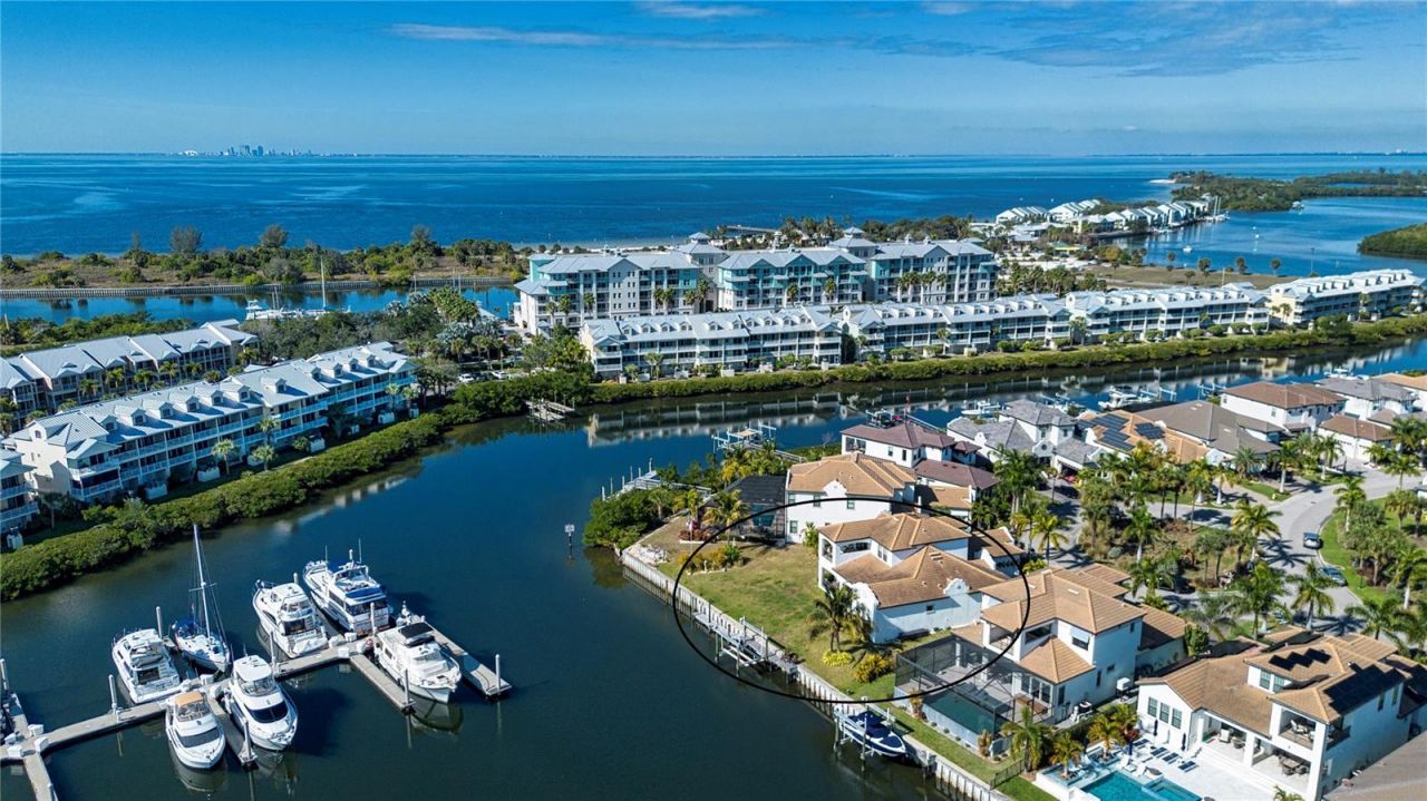 3036 Christophers Watch Lane, Ruskin, FL 33570 Photo