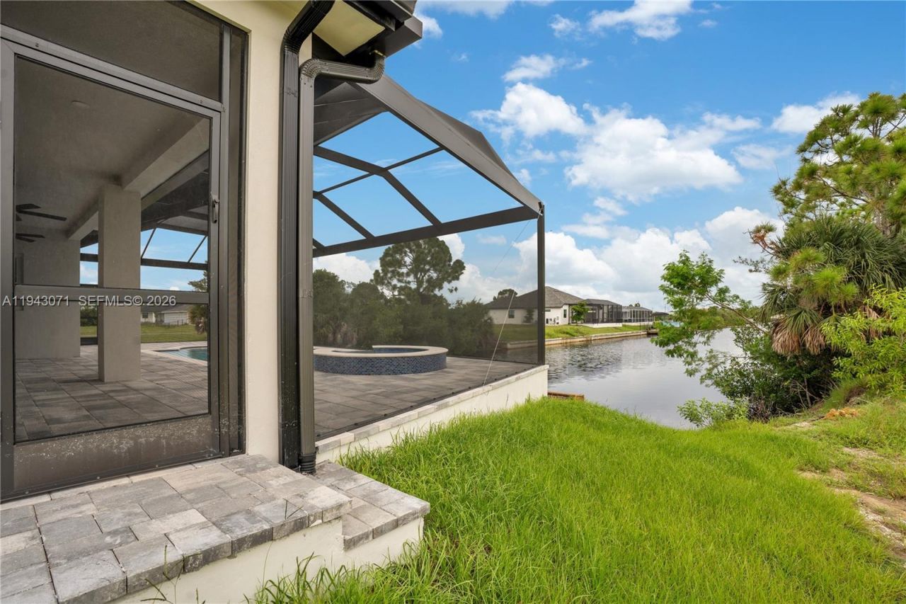 4009 W Jacaranda Pkwy , Cape Coral, FL 33993 Photo