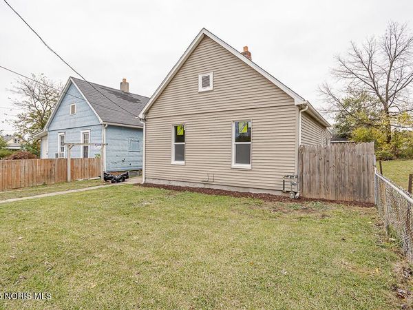 2422 N Ontario Street, Toledo, OH 43611