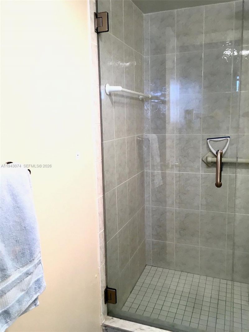 8980 S Hollybrook Blvd , Unit 209, Pembroke Pines, FL 33025 Photo