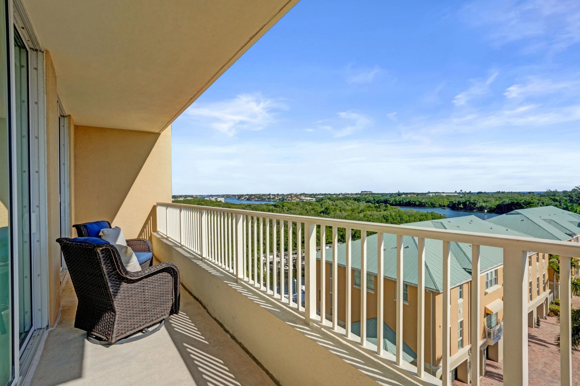 625 Casa Loma Boulevard, Unit 602, Boynton Beach, FL 33435 Photo