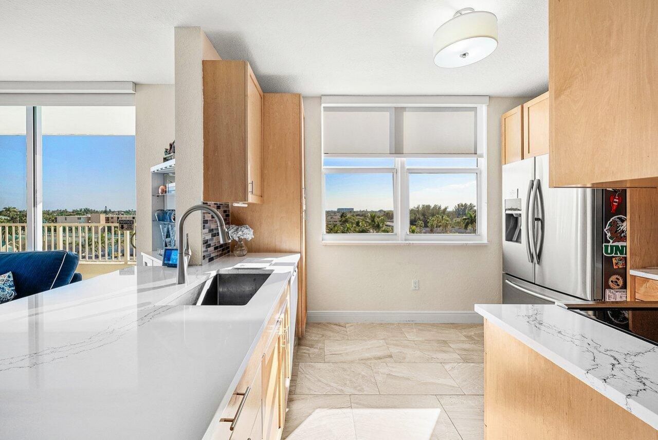 625 Casa Loma Boulevard, Unit 602, Boynton Beach, FL 33435 Photo