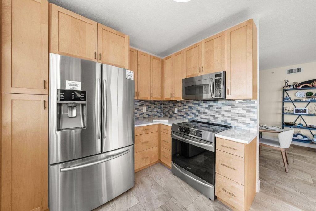 625 Casa Loma Boulevard, Unit 602, Boynton Beach, FL 33435 Photo