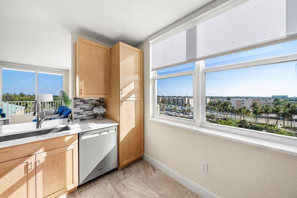 625 Casa Loma Boulevard, Unit 602, Boynton Beach, FL 33435 Photo