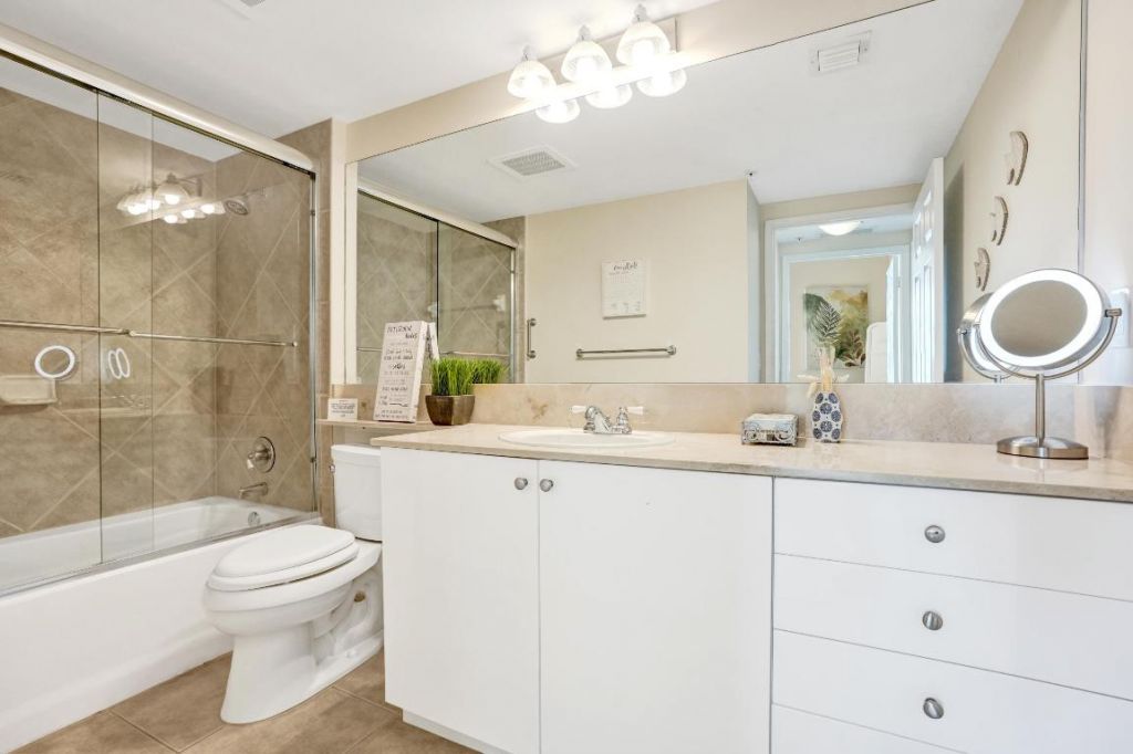 625 Casa Loma Boulevard, Unit 602, Boynton Beach, FL 33435 Photo