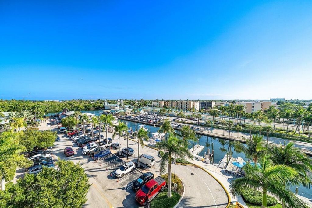 625 Casa Loma Boulevard, Unit 602, Boynton Beach, FL 33435 Photo