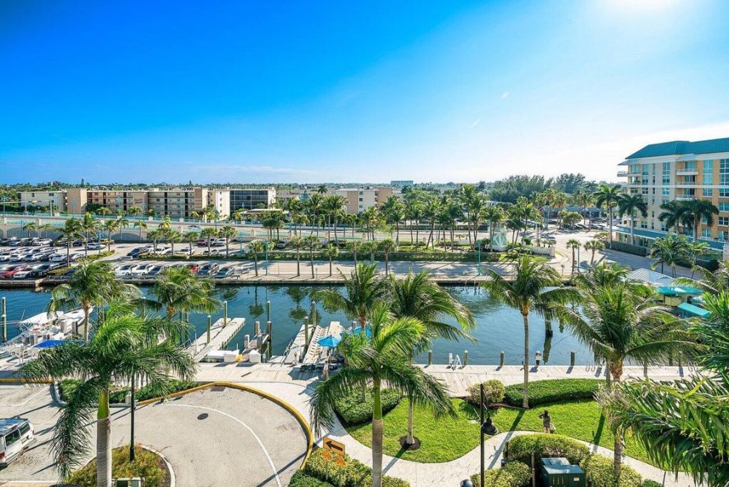 625 Casa Loma Boulevard, Unit 602, Boynton Beach, FL 33435 Photo