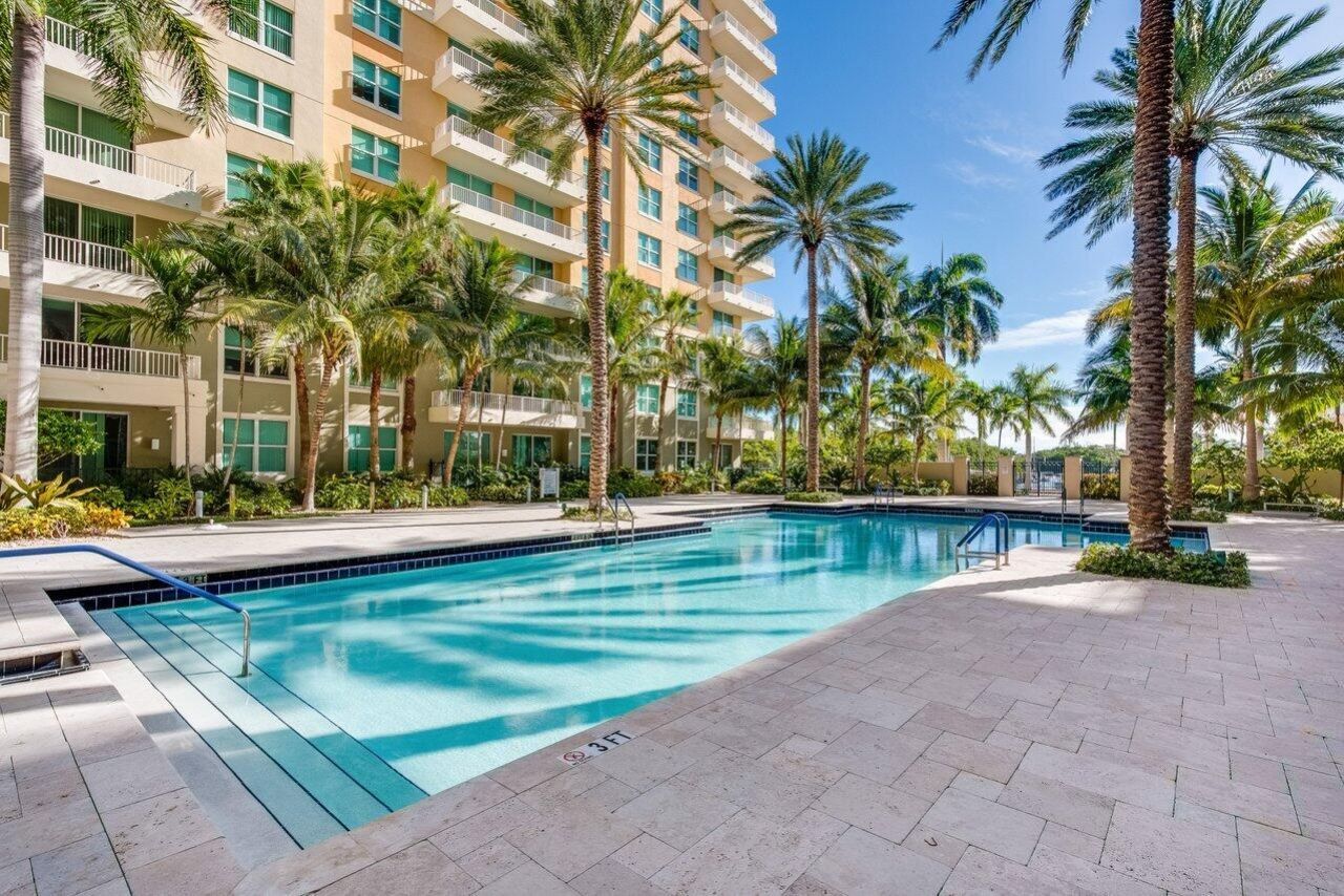 625 Casa Loma Boulevard, Unit 602, Boynton Beach, FL 33435 Photo