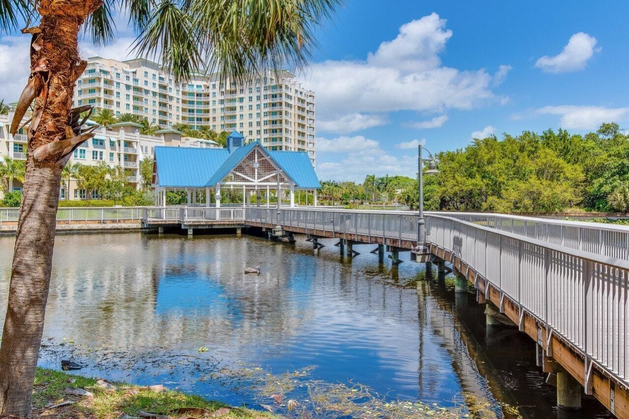 625 Casa Loma Boulevard, Unit 602, Boynton Beach, FL 33435 Photo