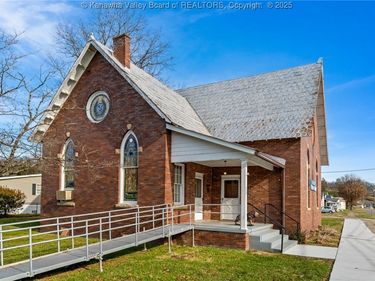 729 Mason Street, Milton, WV 25541