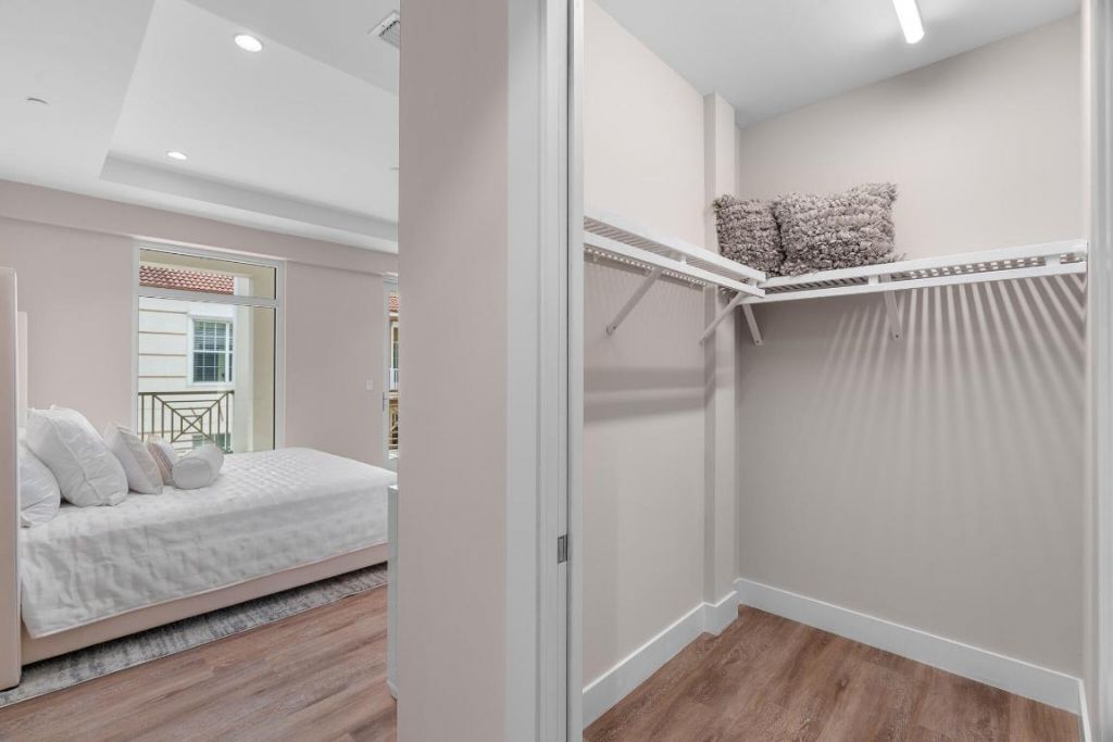 41 SW Seminole Street, Unit 310, Stuart, FL 34994 Photo