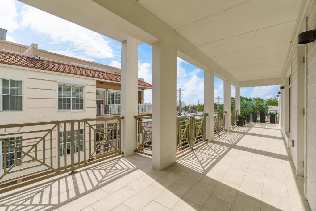41 SW Seminole Street, Unit 310, Stuart, FL 34994 Photo