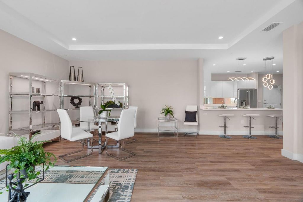 41 SW Seminole Street, Unit 310, Stuart, FL 34994 Photo