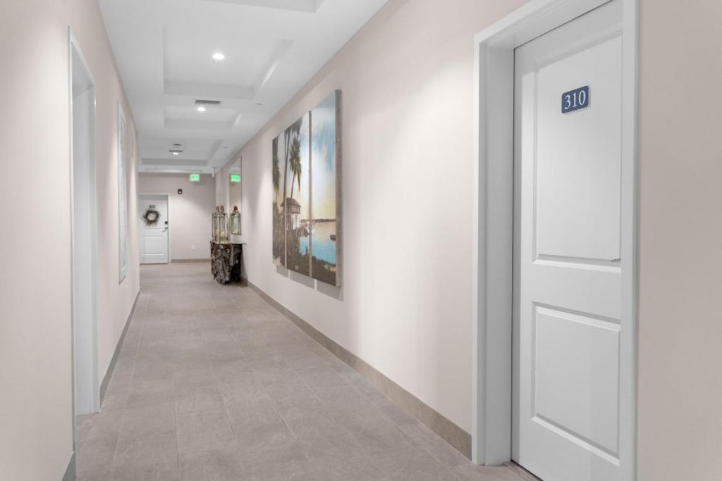 41 SW Seminole Street, Unit 310, Stuart, FL 34994 Photo