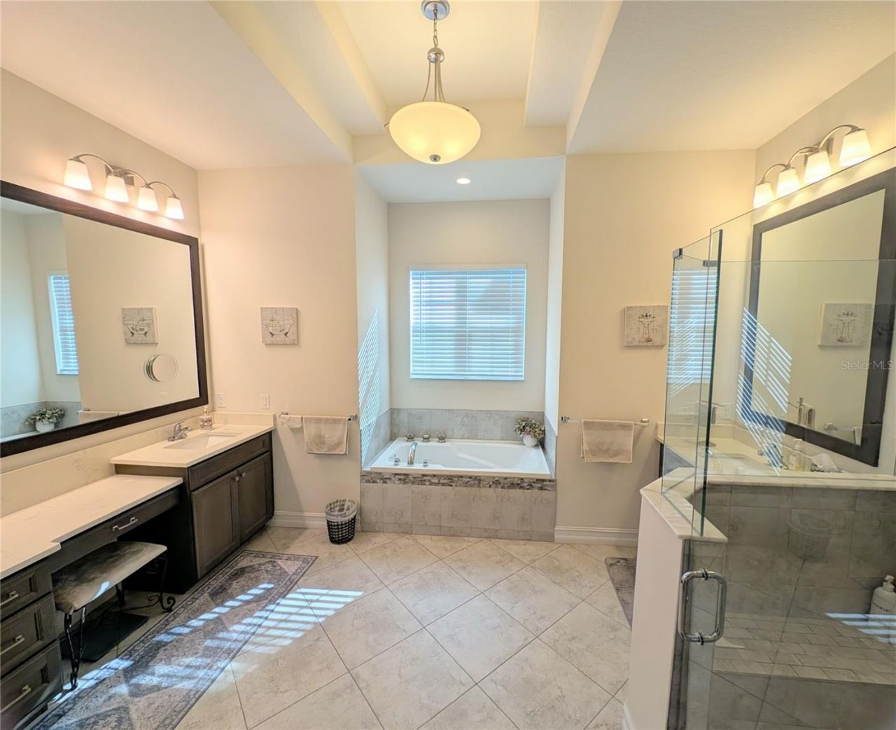 2988 Breezy Meadows Drive, Clearwater, FL 33760 Photo