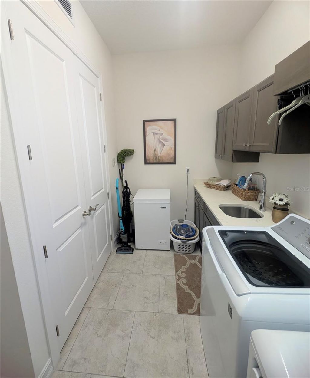 2988 Breezy Meadows Drive, Clearwater, FL 33760 Photo