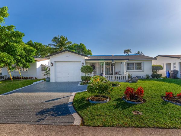 4290 NW 45th Terrace, Lauderdale Lakes, FL 33319