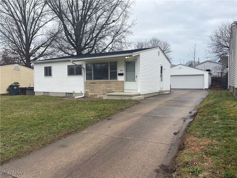 1227 Flanders Avenue, Akron, OH 44314 Photo 1