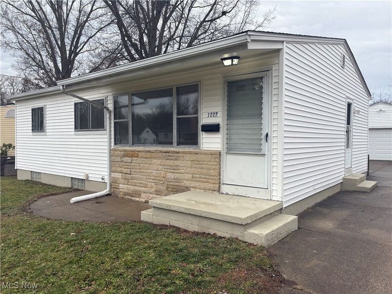 1227 Flanders Avenue, Akron, OH 44314 Photo 5