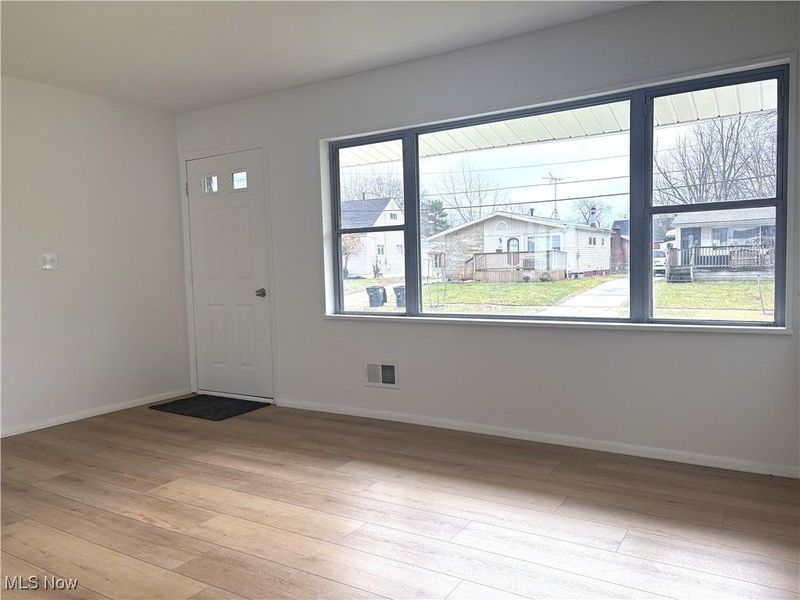 1227 Flanders Avenue, Akron, OH 44314 Photo 8