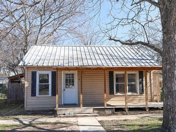 955 N Stephen Avenue, Stephenville, TX 76401