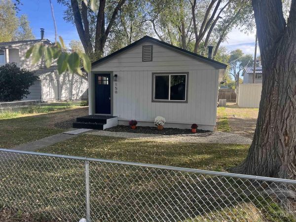 150 Roosevelt, Mountain Home, ID 83647