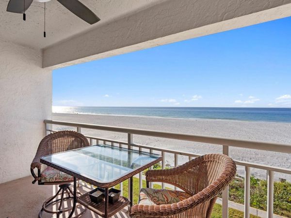 2900 GULF BOULEVARD, Unit 211, BELLEAIR BEACH, FL 33786