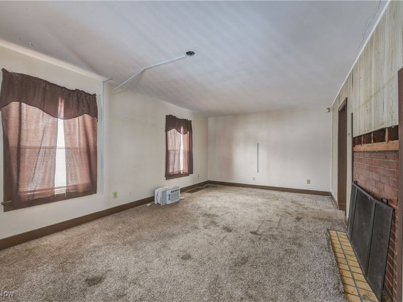 326 Indiana Avenue, Lorain, OH 44052 Photo 5