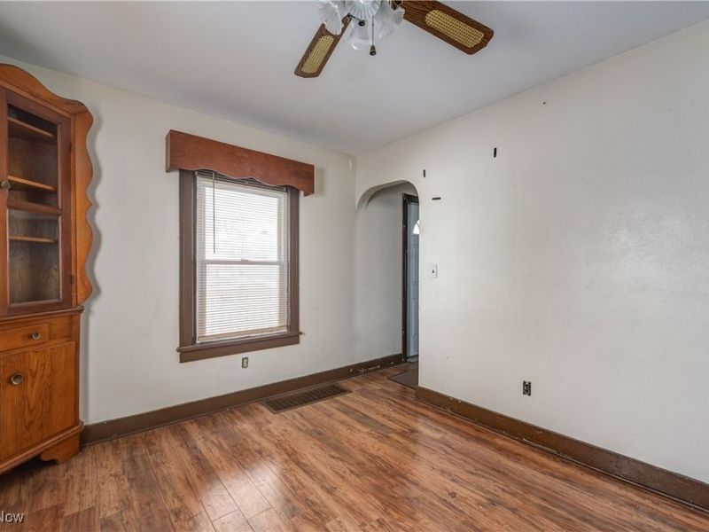 326 Indiana Avenue, Lorain, OH 44052 Photo 9