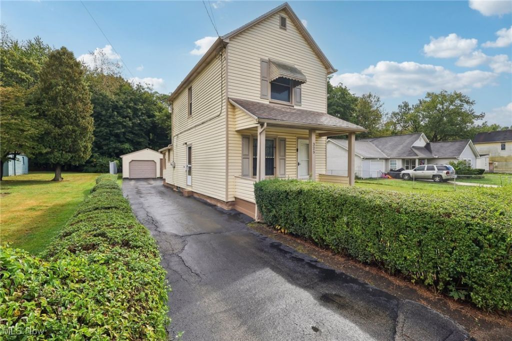 325 S Jackson Street, Youngstown, OH 44506 Main Photo