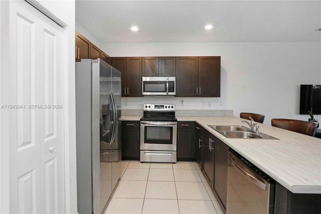 10125 SW 228th Ter, Miami, FL 33190 Photo