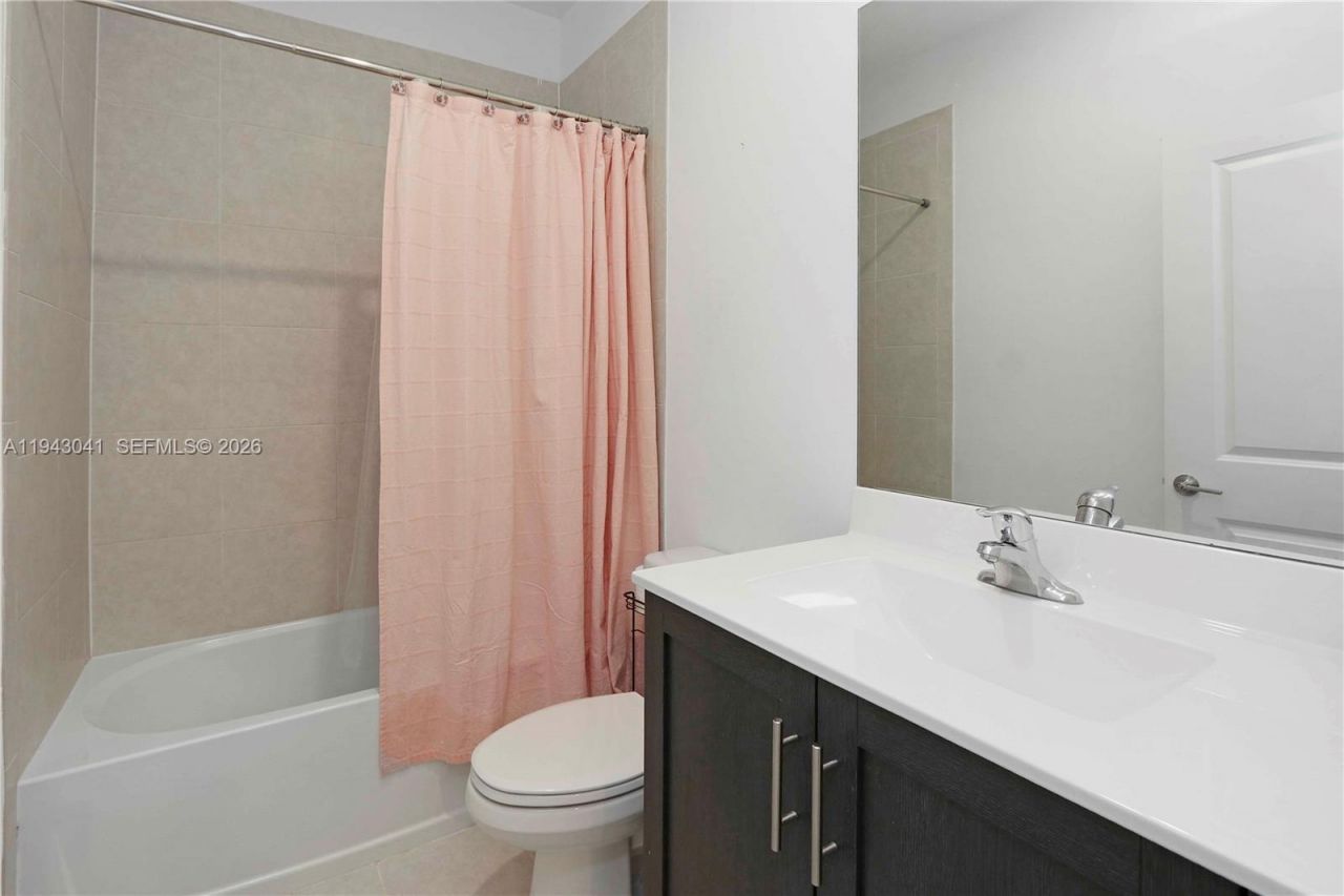 10125 SW 228th Ter, Miami, FL 33190 Photo