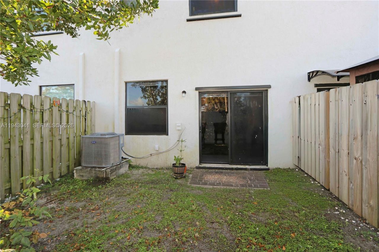 10125 SW 228th Ter, Miami, FL 33190 Photo