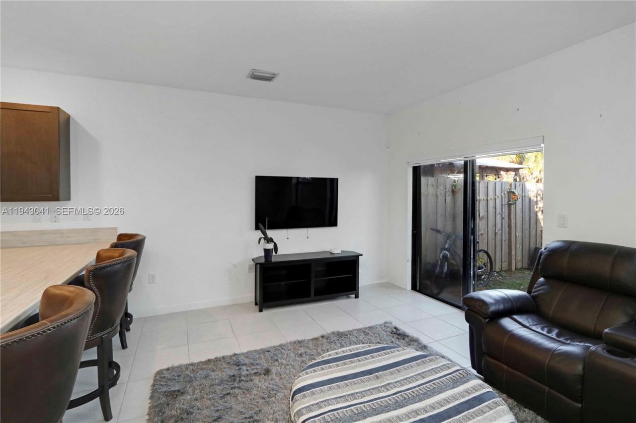 10125 SW 228th Ter, Miami, FL 33190 Photo